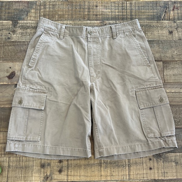 GAP Other - Vintage GAP Standard Cargo Shorts Mens Size 34 Khaki Pockets Y2K